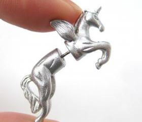 Unicorn Pegasus Horse Animal Fake Gauge 3D Plug Stud Earrings in Shiny Silver