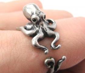 3D Realistic Octopus Squid Animal Wrap Ring in Silver - Sizes 4 to 9 Available
