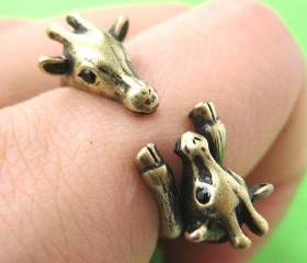 Adjustable Mom and Baby Giraffe Animal Hug Wrap Ring in Brass 