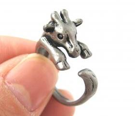 Baby Giraffe Animal Wrap Around Hug Ring in Silver - Sizes 4 to 9