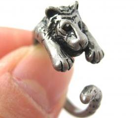 Realistic Tiger Animal Wrap Around Hug Ring in Silver - Sizes 4 to 9