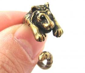 Realistic Tiger Animal Wrap Around Hug Ring in Brass - Sizes 4 to 9